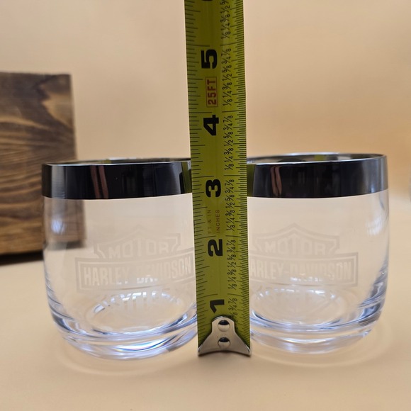 Harley-Davidson Whiskey Glass Set with Silicone Ice Tray and Wood Box 4pc Set - Picture 11 of 16